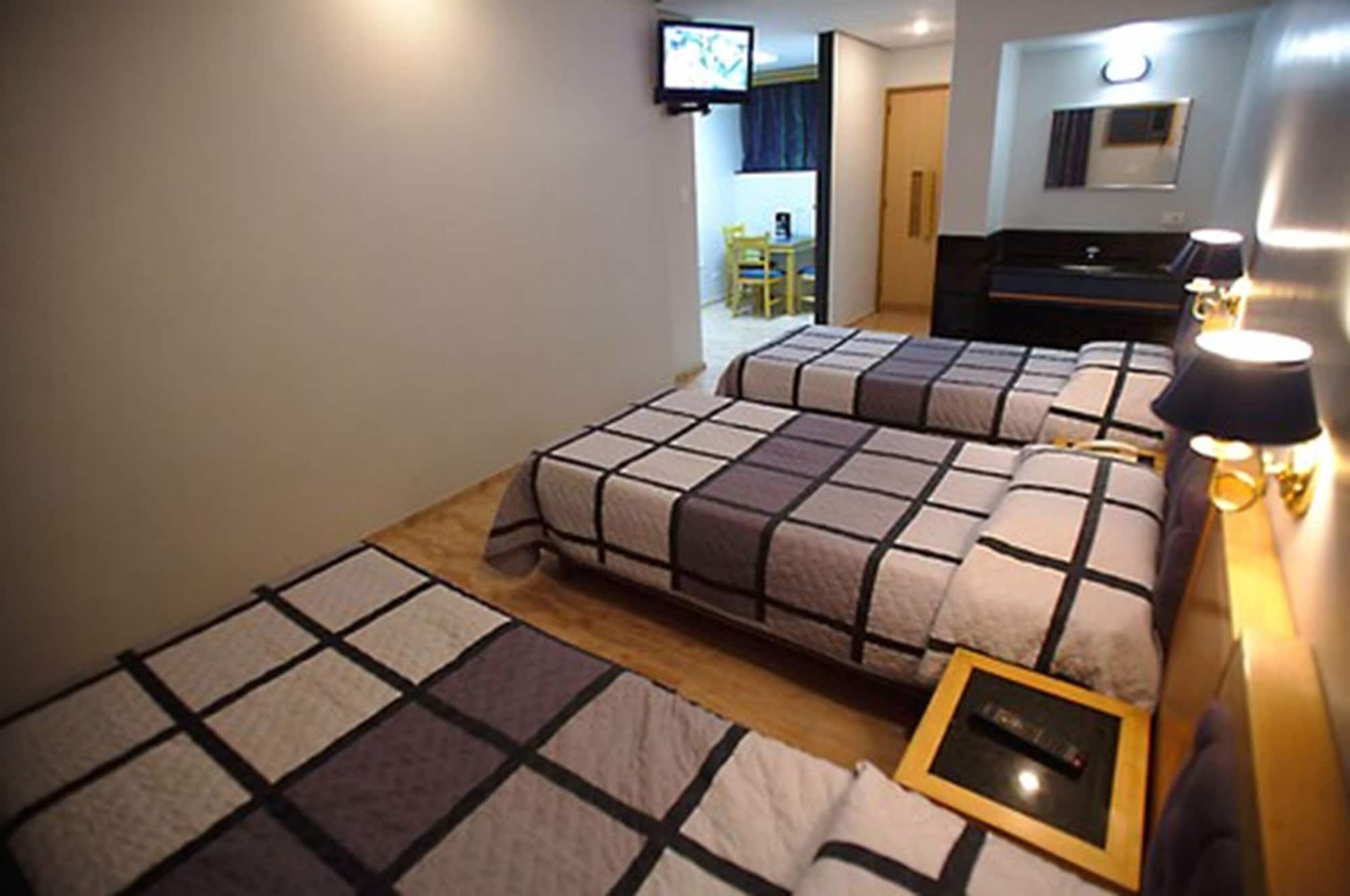 Columbia Hotel 3*