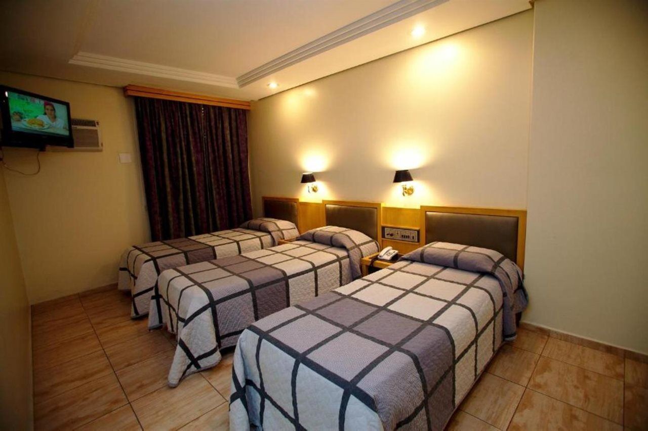 Columbia Hotel 3*